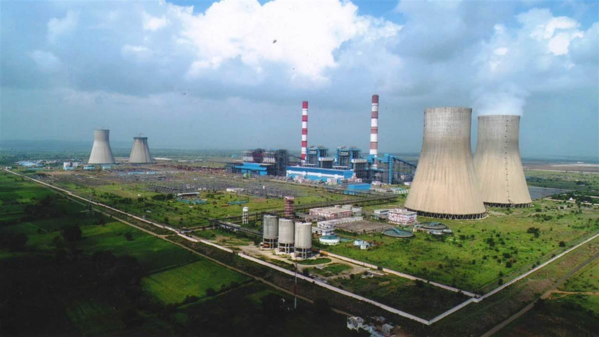 खत्म होगी बिजली किल्लतः चार सौर प्लांट तैयार करेंगे एक हजार मेगावाट बिजली