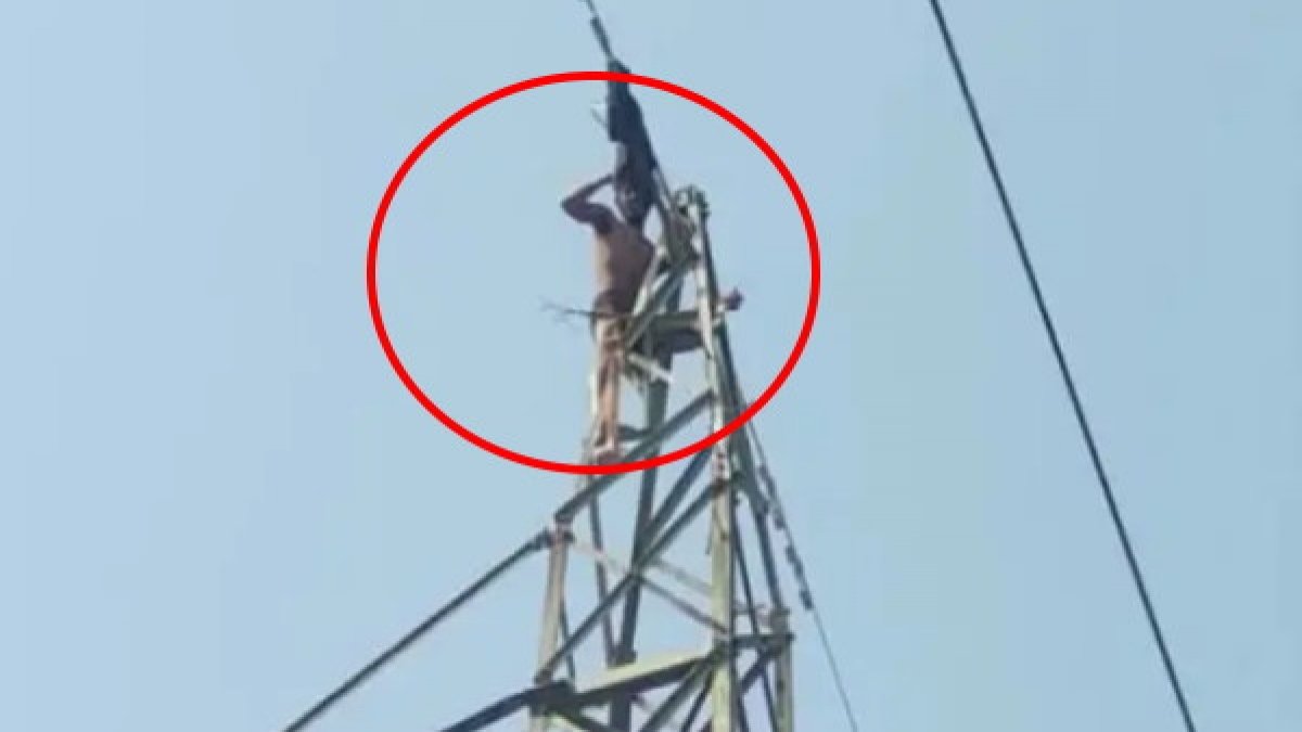 पारिवारिक विवाद के चलते 33 हजार वोल्ट के टावर पर चढ़ा युवक, घंटो चले हाई वोल्टेज के बाद आया नीचे